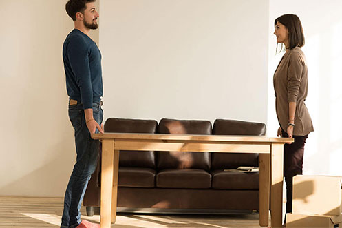 Couple moving table | Concept Flooring
